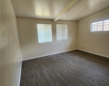 20340 Sherman Way - Photo Thumbnail 26