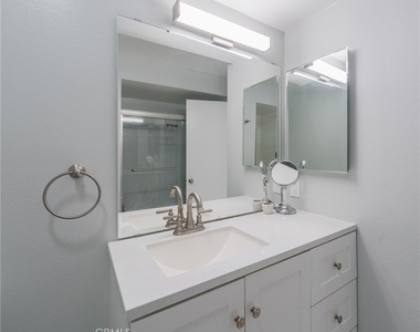 28033 Ridgebluff Court - Photo Thumbnail 15