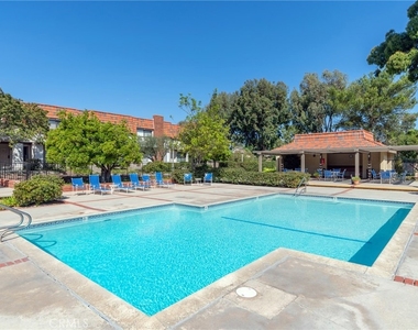 28033 Ridgebluff Court - Photo Thumbnail 21