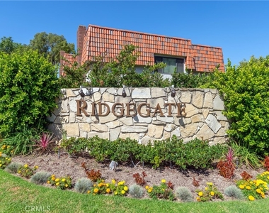 28033 Ridgebluff Court - Photo Thumbnail 24