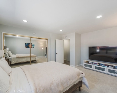 28033 Ridgebluff Court - Photo Thumbnail 10