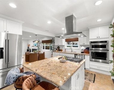 843 Bernard Drive - Photo Thumbnail 8