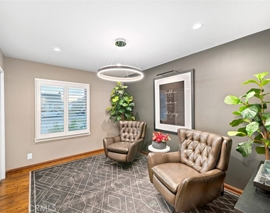 843 Bernard Drive - Photo Thumbnail 30