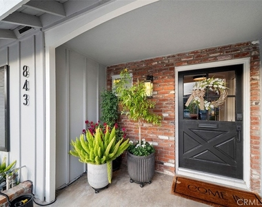 843 Bernard Drive - Photo Thumbnail 4