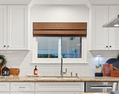 843 Bernard Drive - Photo Thumbnail 11