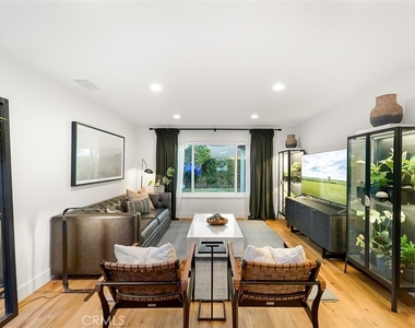 843 Bernard Drive - Photo Thumbnail 23