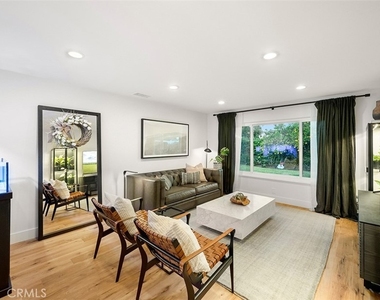 843 Bernard Drive - Photo Thumbnail 22