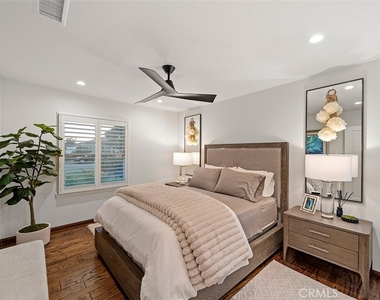 843 Bernard Drive - Photo Thumbnail 33