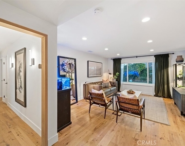 843 Bernard Drive - Photo Thumbnail 27