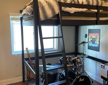 4470 Stansbury Avenue - Photo Thumbnail 43