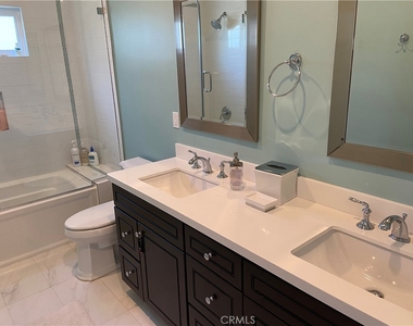 4470 Stansbury Avenue - Photo Thumbnail 33