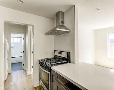 459 N Olive Street - Photo Thumbnail 4