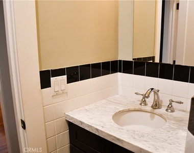 268 N Grand - Photo Thumbnail 34