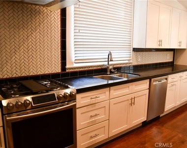 268 N Grand - Photo Thumbnail 22