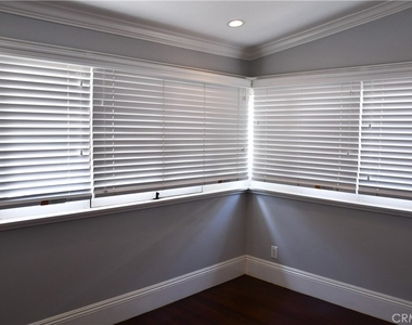 268 N Grand - Photo Thumbnail 35