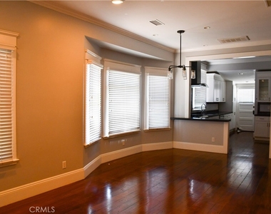 268 N Grand - Photo Thumbnail 1