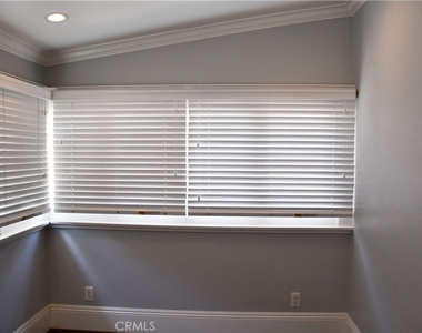 268 N Grand - Photo Thumbnail 36