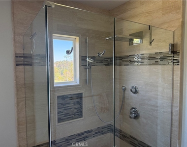 2546 Hibiscus Street - Photo Thumbnail 15