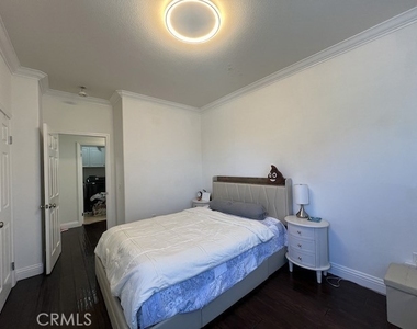 2546 Hibiscus Street - Photo Thumbnail 24