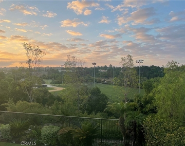 2546 Hibiscus Street - Photo Thumbnail 30