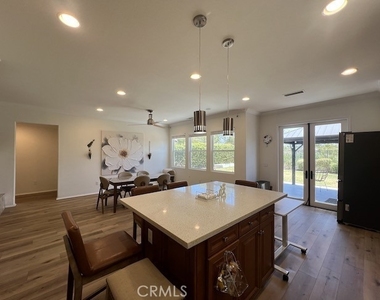 2546 Hibiscus Street - Photo Thumbnail 9