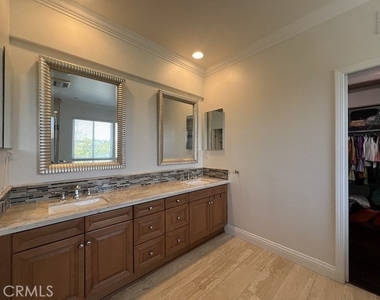 2546 Hibiscus Street - Photo Thumbnail 16