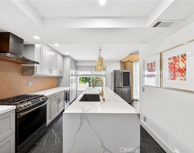 1034 Creekside Drive - Photo Thumbnail 10