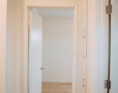 21004 Henrietta - Photo Thumbnail 9