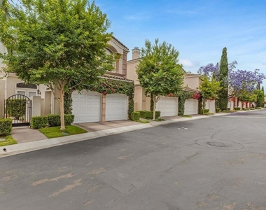 5370 Renaissance Avenue - Photo Thumbnail 1