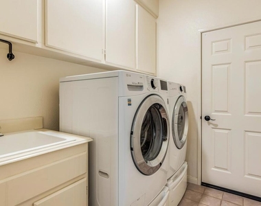 5370 Renaissance Avenue - Photo Thumbnail 33