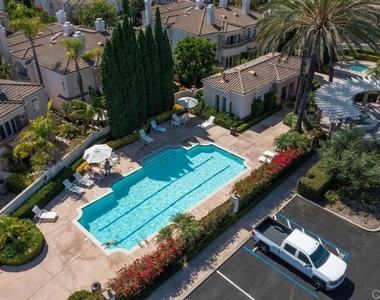 5370 Renaissance Avenue - Photo Thumbnail 39