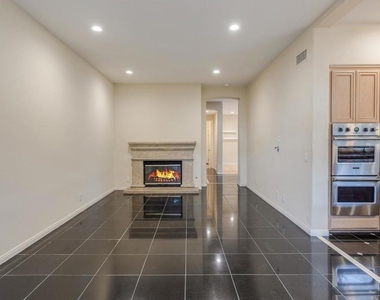5370 Renaissance Avenue - Photo Thumbnail 10