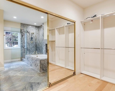 5370 Renaissance Avenue - Photo Thumbnail 19