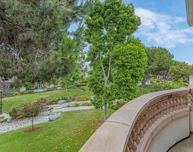 5370 Renaissance Avenue - Photo Thumbnail 22