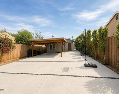 11000 Penrose Street - Photo Thumbnail 12