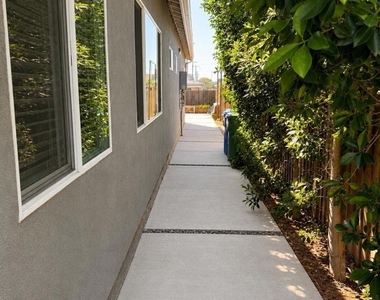11000 Penrose Street - Photo Thumbnail 11