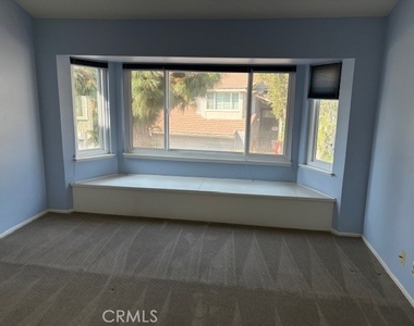 2124 Woodbriar Court - Photo Thumbnail 6