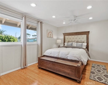 20981 Coastview Lane - Photo Thumbnail 32