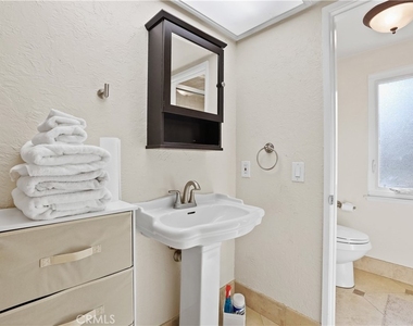 20981 Coastview Lane - Photo Thumbnail 25