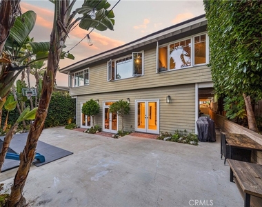 1044 Noria Street - Photo Thumbnail 22