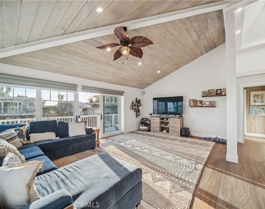 1044 Noria Street - Photo Thumbnail 2