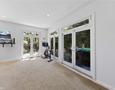 1044 Noria Street - Photo Thumbnail 16