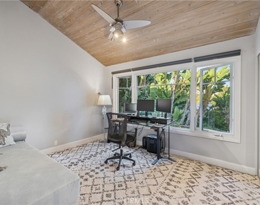 1044 Noria Street - Photo Thumbnail 11