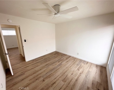 33802 Castano Drive - Photo Thumbnail 7
