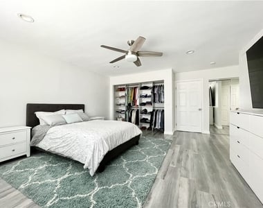 22881 Springwater - Photo Thumbnail 17