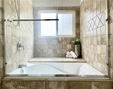 22881 Springwater - Photo Thumbnail 14