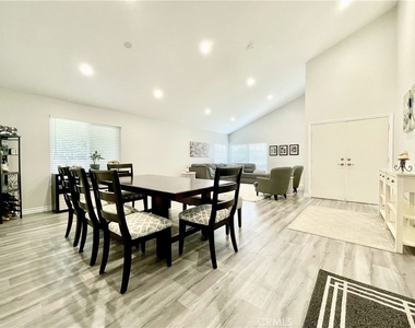 22881 Springwater - Photo Thumbnail 3