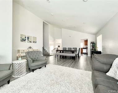 22881 Springwater - Photo Thumbnail 2