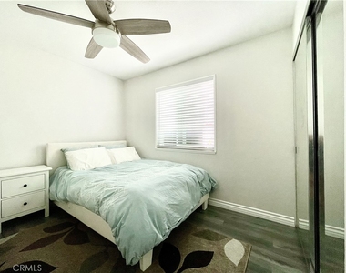 22881 Springwater - Photo Thumbnail 20