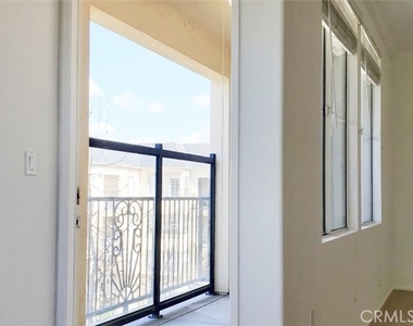 2441 Watermarke Place - Photo Thumbnail 10